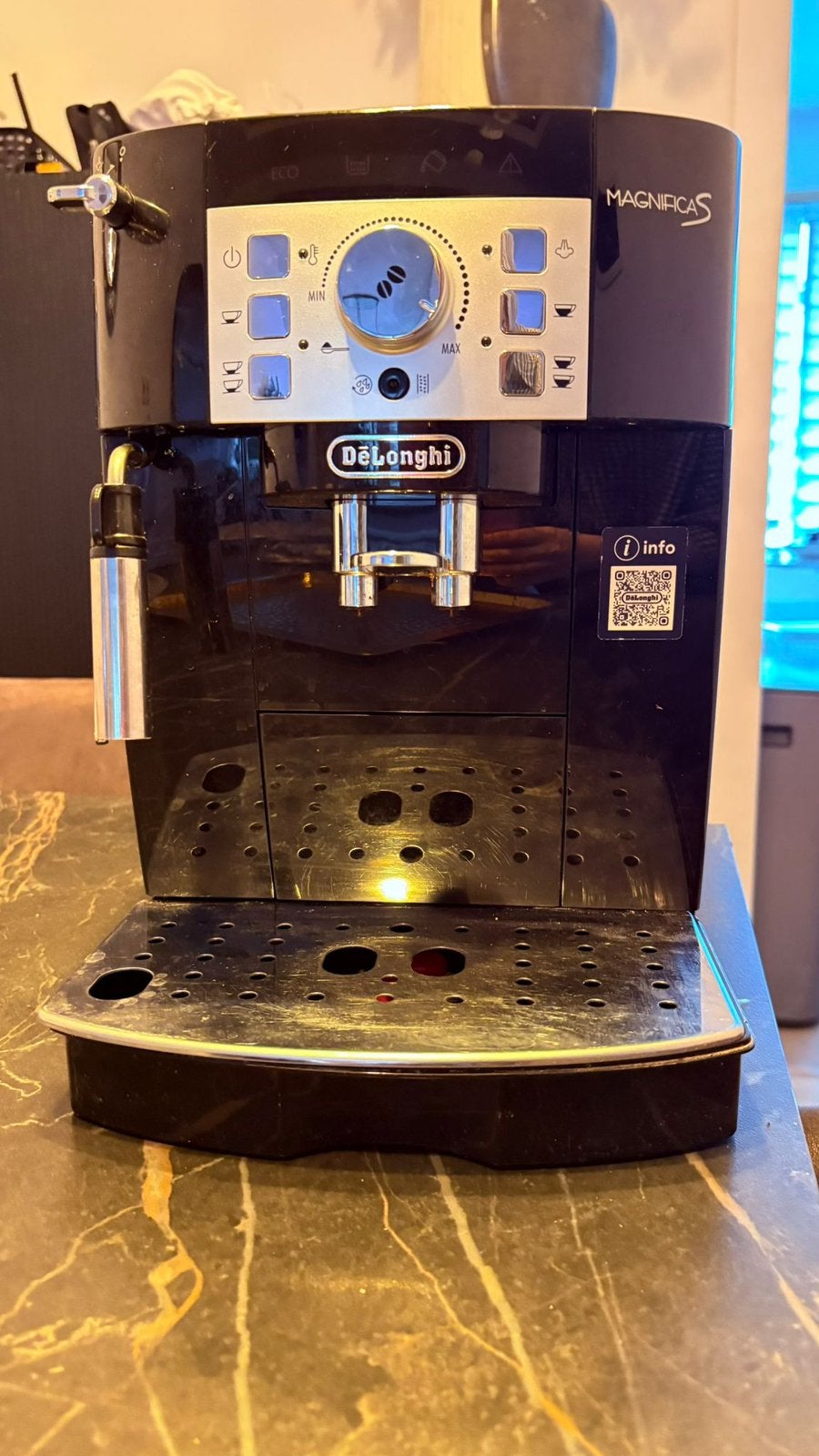 De'Longhi koffiezetapparaat, Elektronische apparatuur, Koffiezetapparaten, Ophalen, Zo goed als nieuw