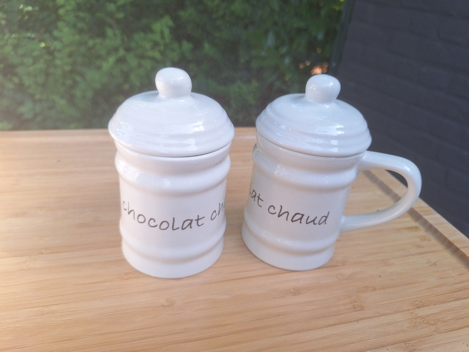 tasses en porcelaine 'chocolat chaud', Enlèvement