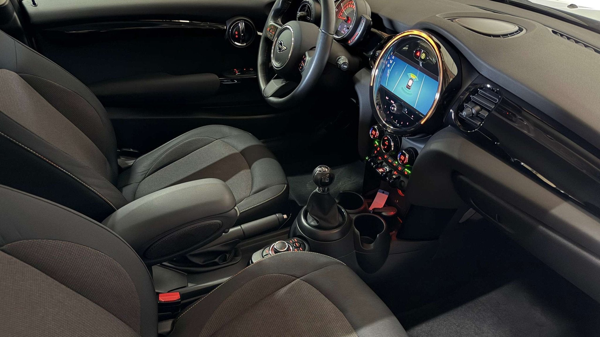 Mini Cooper 1.5 Garantie Benzine EURO 6d, Autos, Argent ou Gris, Achat, Euro 6, Entreprise