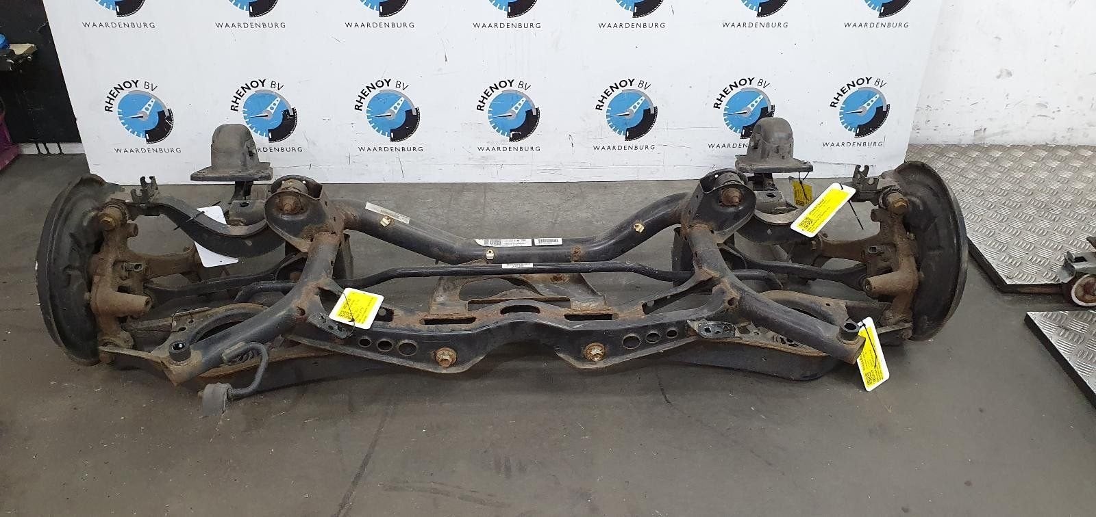VOLKSWAGEN GOLF TSi SUBFRAME ACHTER 2012, Ophalen of Verzenden, Gebruikt, Stiba lid
