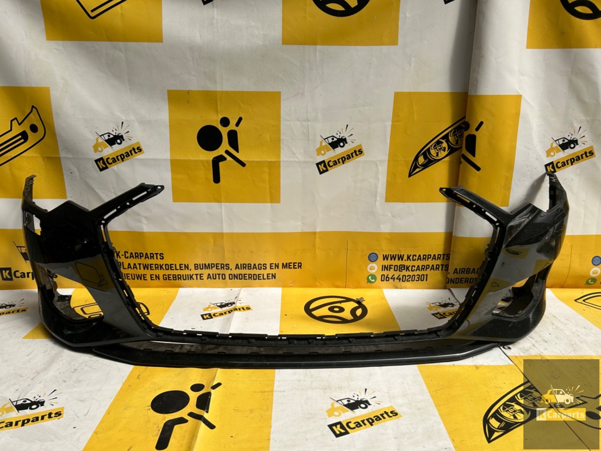 Audi A6 C8 4K voorbumper PDC KLS Origineel 4K0807437 Bumper, Gebruikt, Voor, AUDI AG, Auto-Union-Strasse 1
85045  Ingolstadt, DE