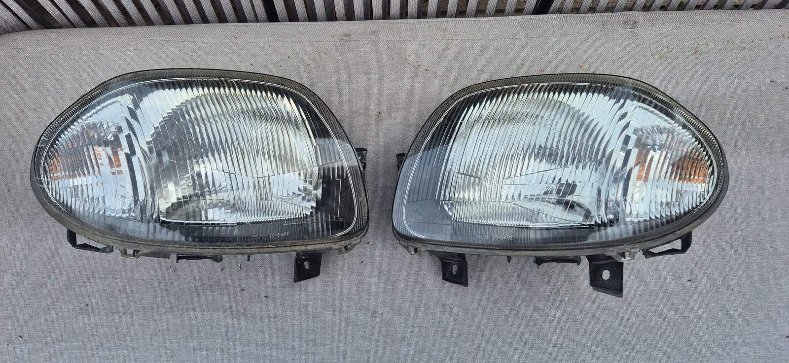 2 phares avants pour Renault Clio 2, Enlèvement, Renault