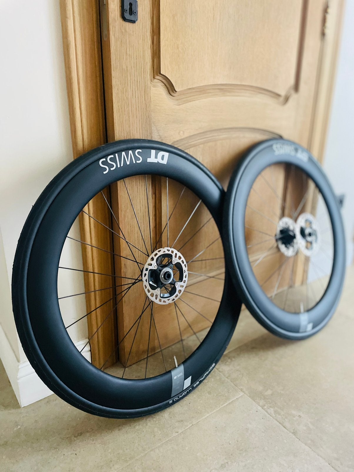 DT swiss ARC 1400 62mm carbon oneus disc 240, Dt swiss, Enlèvement ou Envoi, Comme neuf, Dt swiss