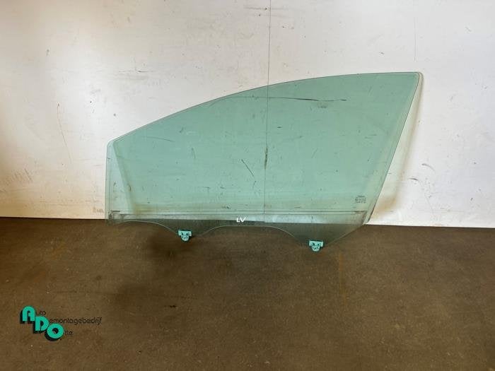 Vitre portière 4portes avant gauche d'un Nissan Note (Note, -, 3 mois de garantie, Utilisé, -