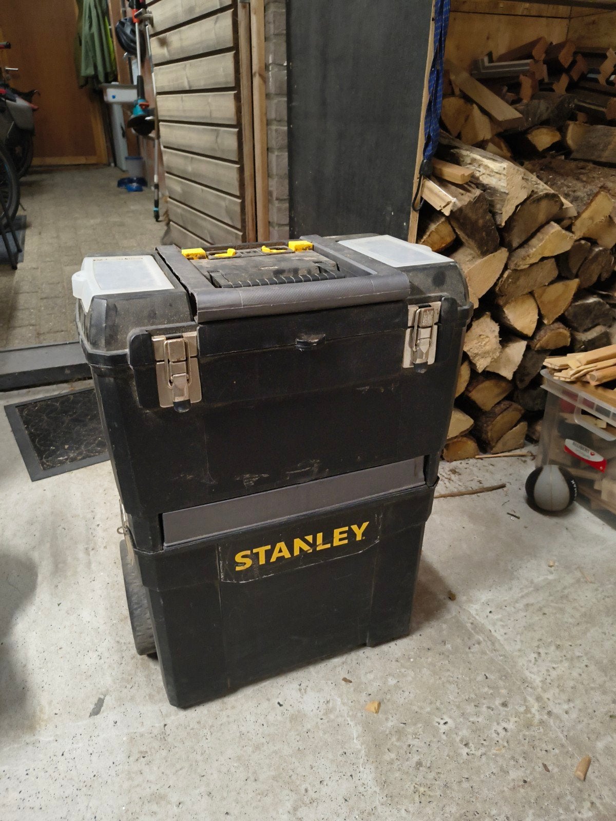 gereedschapskoffer Stanley, Doe-het-zelf en Bouw, Ophalen