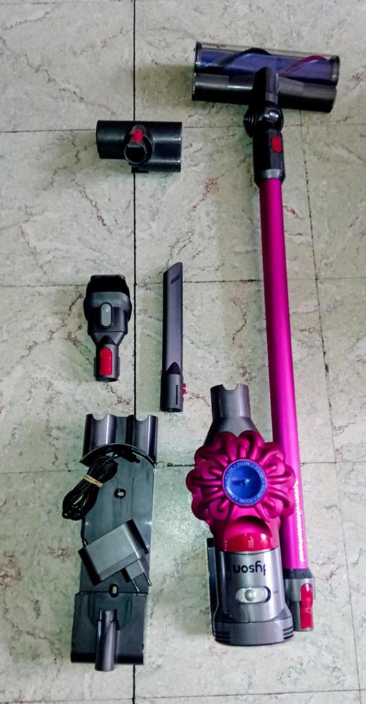 Aspirateur Balais Dyson V7, Electroménager, Enlèvement