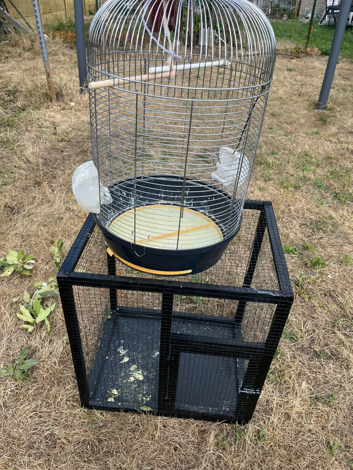 Twee vogelkooien te koop 25€, Ophalen of Verzenden, Zo goed als nieuw