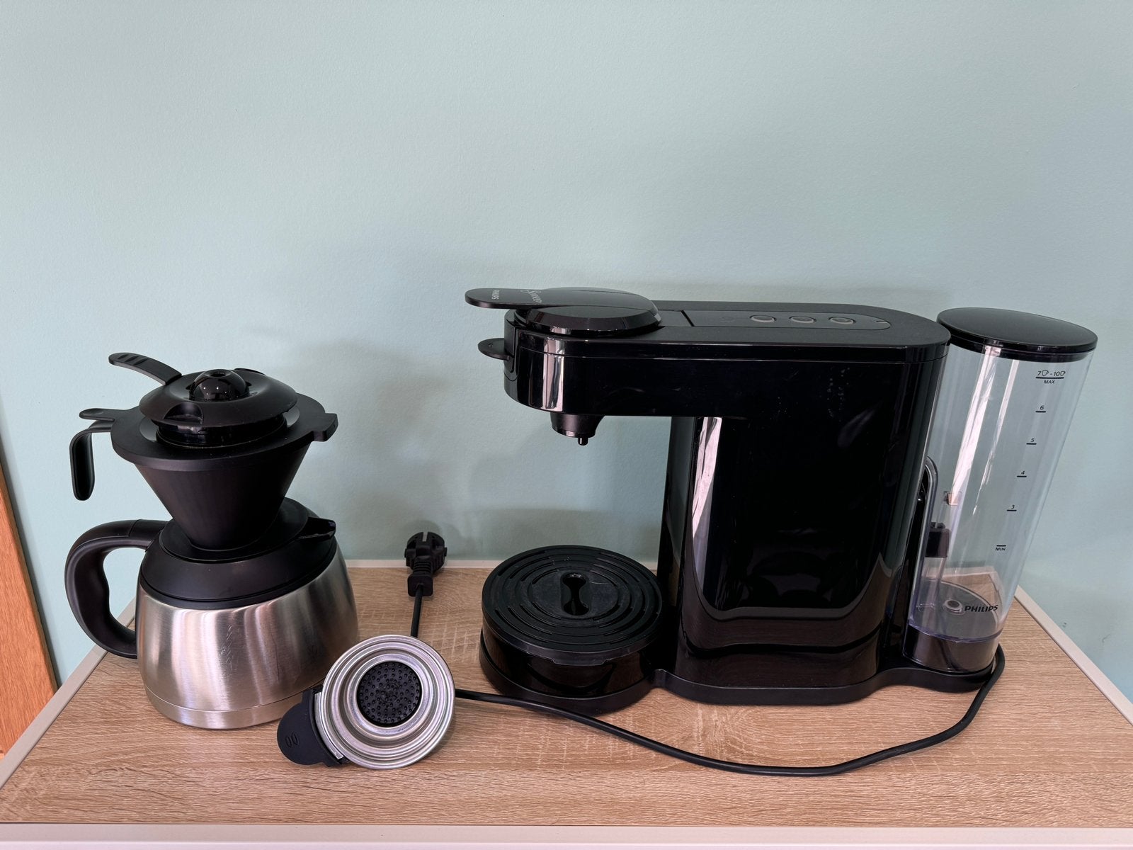 Koffiezetapparaat voor twee personen, Elektronische apparatuur, Ophalen, Afneembaar waterreservoir, 10 kopjes of meer, Zo goed als nieuw