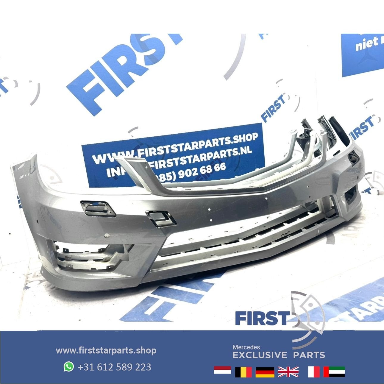 W204 BUMPER Facelift AMG voorbumper A2048807847 PDC zwart wi, Gebruikt, -, Voor, Ophalen of Verzenden