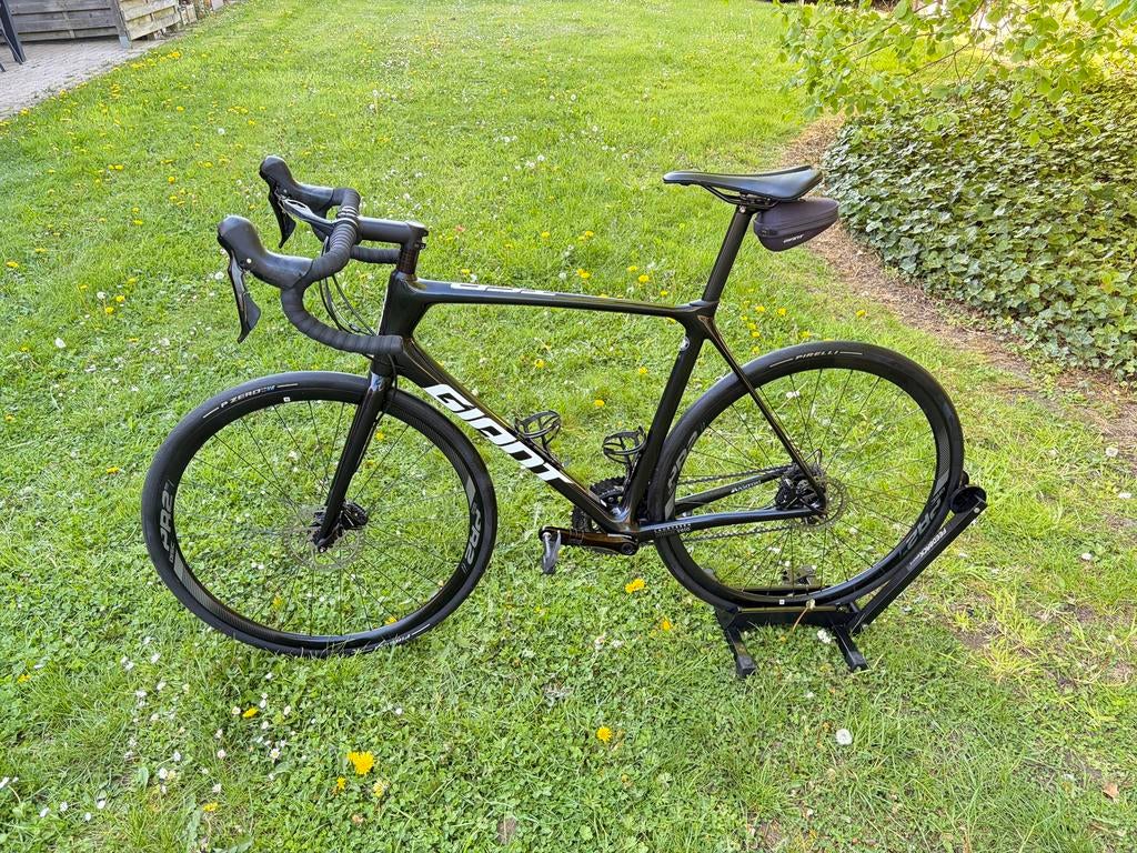 Giant Carbon Racefiets in Leuven, Fietsen en Brommers, Ophalen, Zo goed als nieuw
