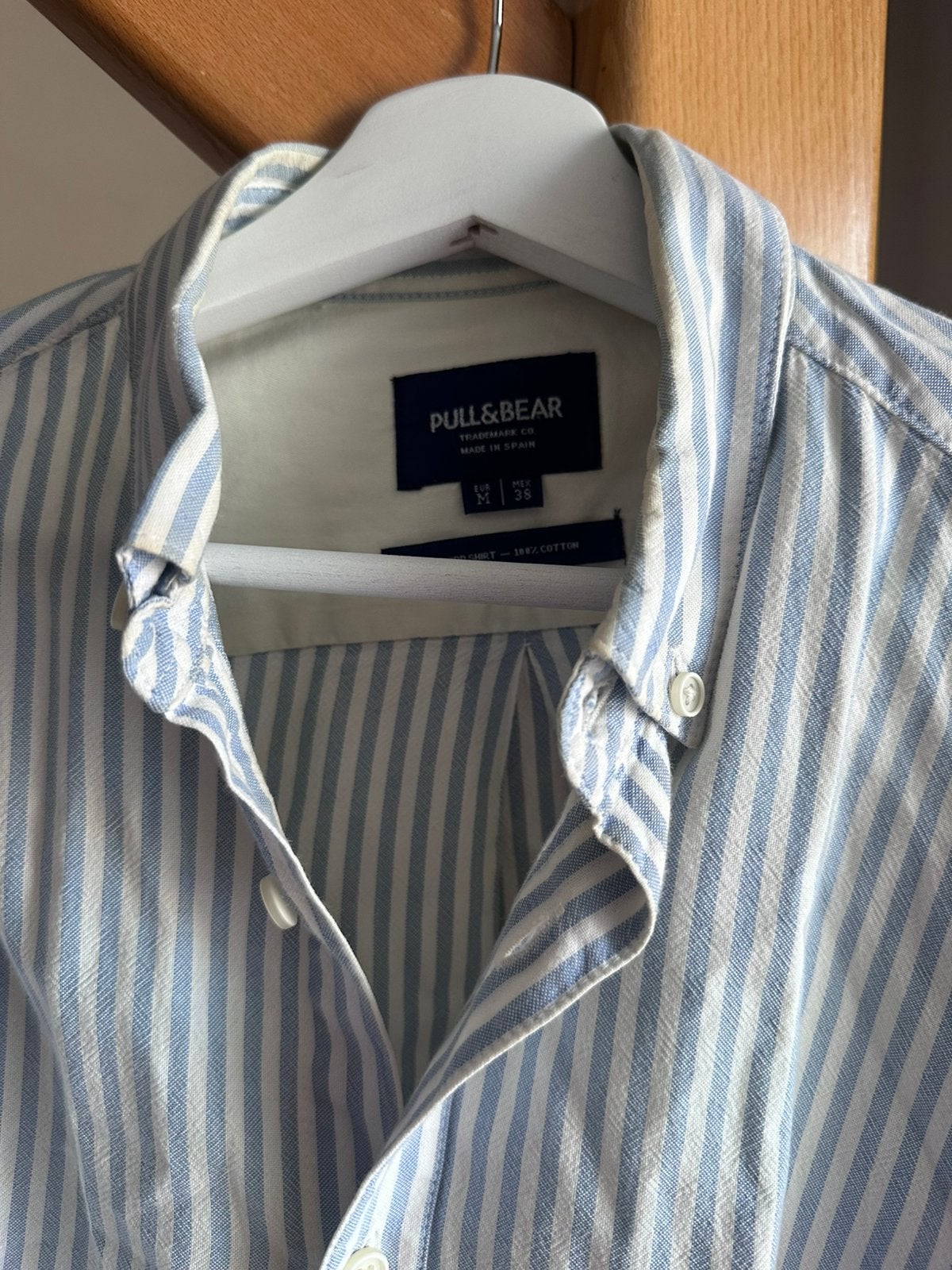 Wit blauw gestreept hemd Pull & Bear, Kleding | Heren, Overhemden, Ophalen, Gedragen, Blauw