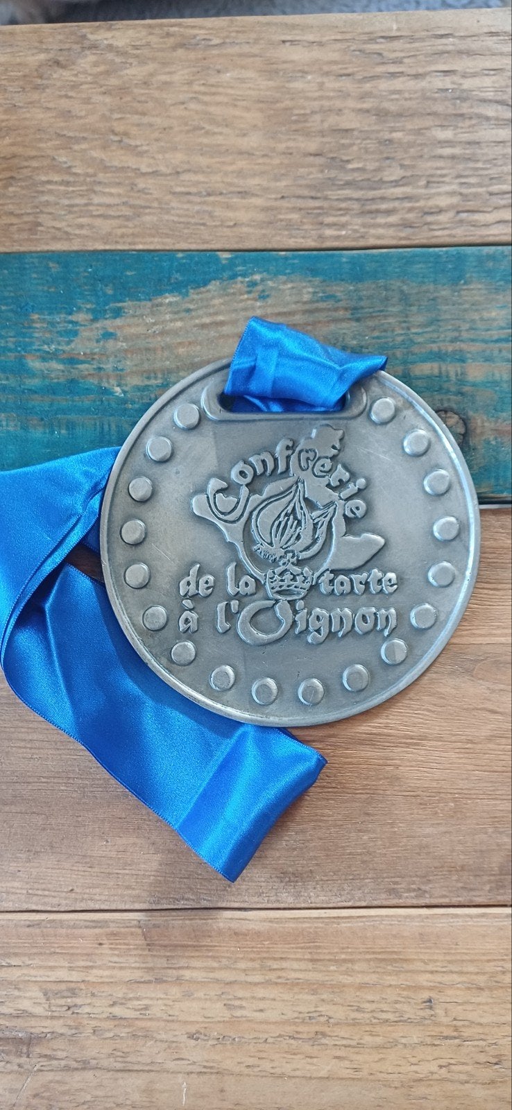 Grande Médaille Confrérie de la Tarte à l'Oignon - Givet, Timbres & Monnaies, Pièces & Médailles, Enlèvement ou Envoi