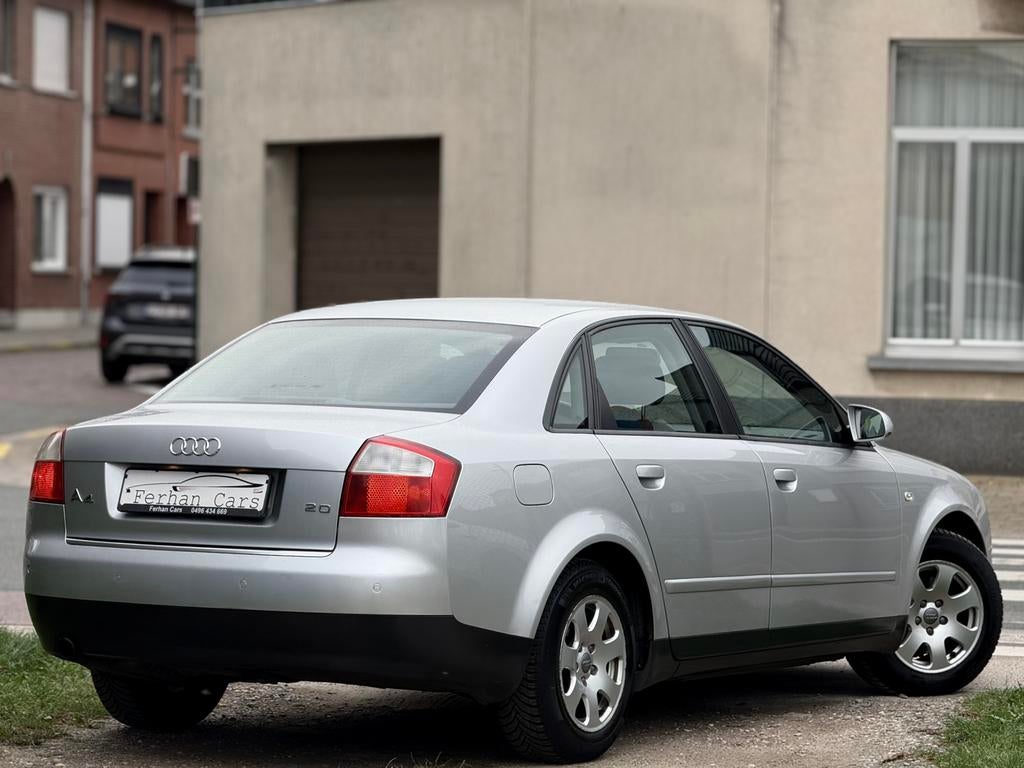 Audi A4 2.0i • Automatique • Climatisation, Autos, Audi, Achat, Entreprise, Carnet d'entretien, A4