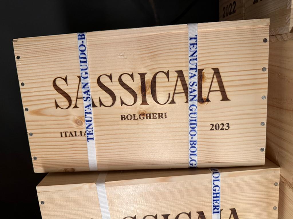 Sassicaia 2023 – OWC 6 flessen – perfecte opslag, Neuf, Pleine, Enlèvement, Vin rouge