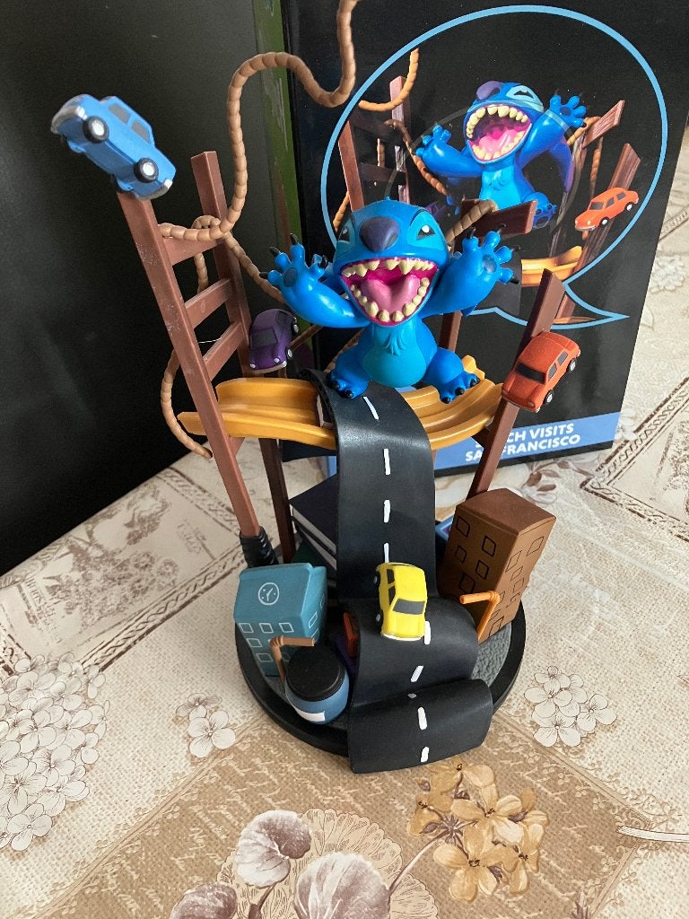 Stitch q-fig max elite San Fransisco figurine ( Disney ), Verzamelen, Ophalen of Verzenden, Overige figuren, Nieuw, Beeldje of Figuurtje