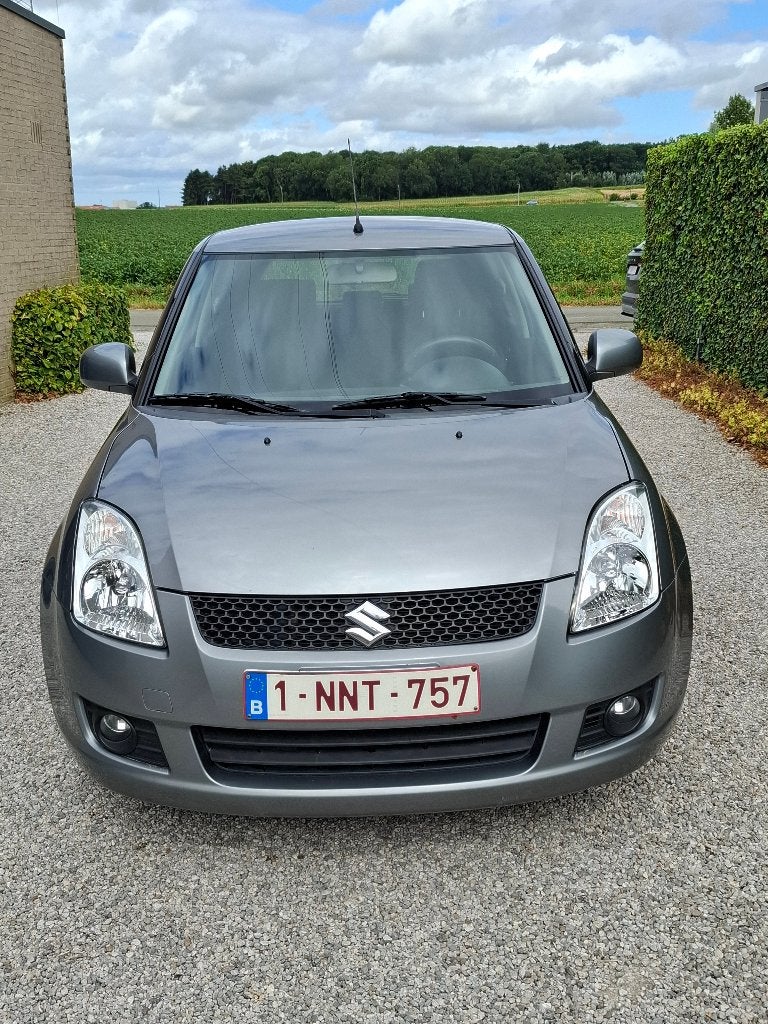 Suzuki Swift, 5-deurs, 2010, benzine, 80.500 km, Auto's, Suzuki, Voorwielaandrijving, Stof, 140 g/km, Zwart