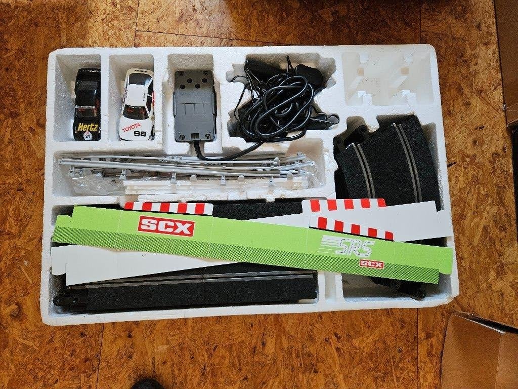 Lot scalextric/SCX (baanstukken, auto's,...), Hobby & Loisirs créatifs, Modélisme | Voitures & Véhicules, Autres marques, Voiture