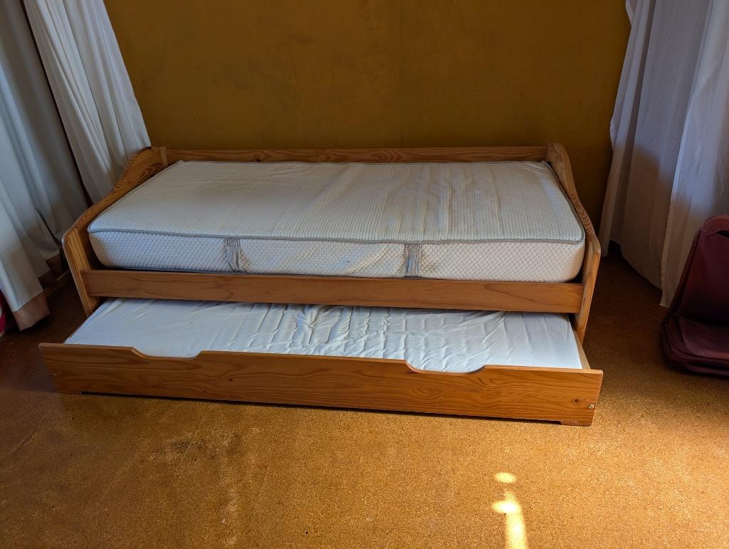 houten bed, Huis en Inrichting, Slaapkamer | Bedden, Ophalen, Gebruikt, 90 cm, Eenpersoons
