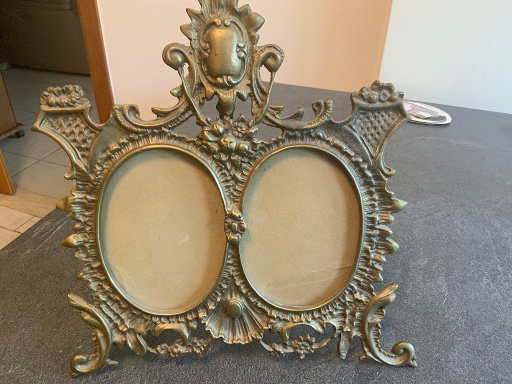 Antieke fotokaders, Ophalen