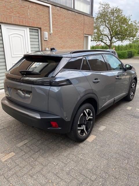 Peugeot 2008 Allure 1.2 benzine 100 pk, Autos, Peugeot, Argent ou Gris, Achat, Euro 6, Boîte manuelle