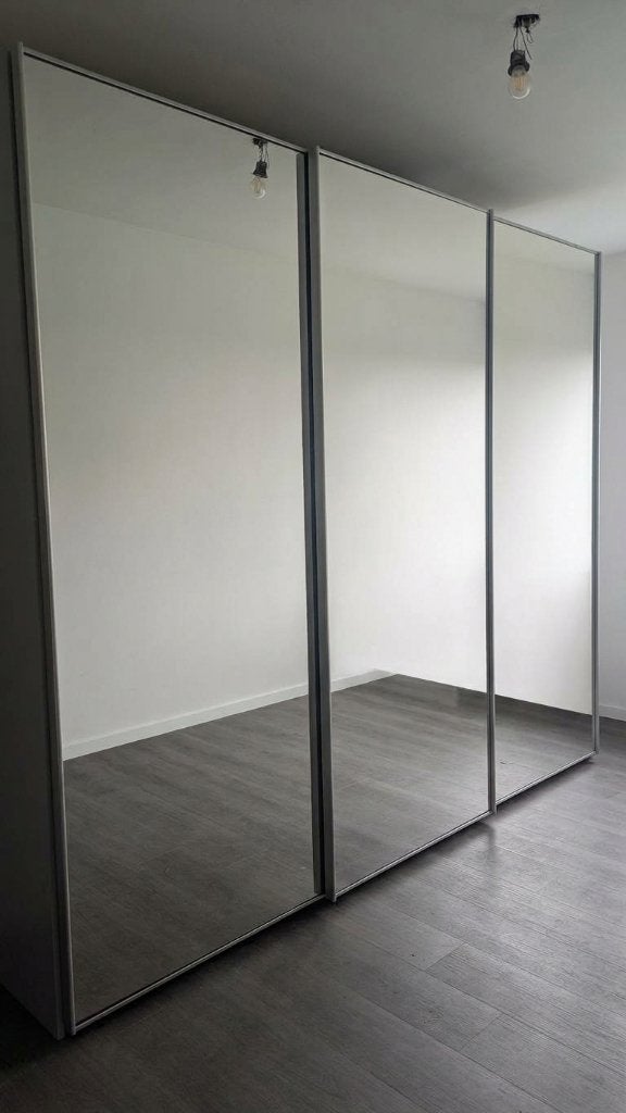 Kledingkast met schuifdeuren en spiegels, Huis en Inrichting, Ophalen, Gebruikt, 200 cm of meer, Met plank(en)