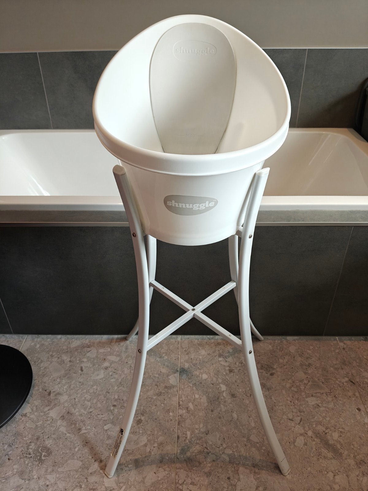 Babybad Shnuggle met staander, Kinderen en Baby's, Badjes en Verzorging, Gebruikt, Tummy Tub, Standaard, Ophalen