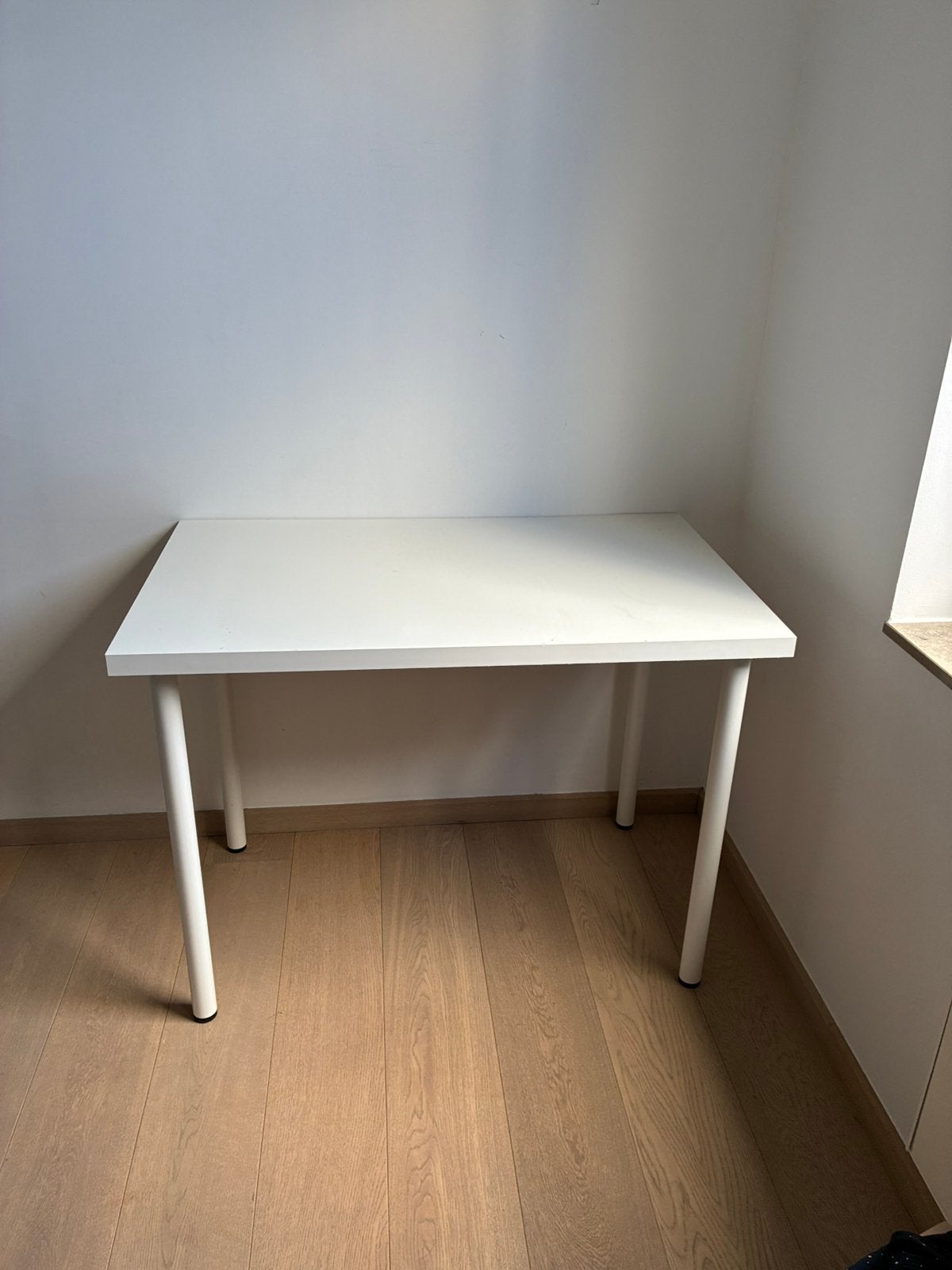 Table gratuite, Maison & Meubles, Enlèvement, Utilisé
