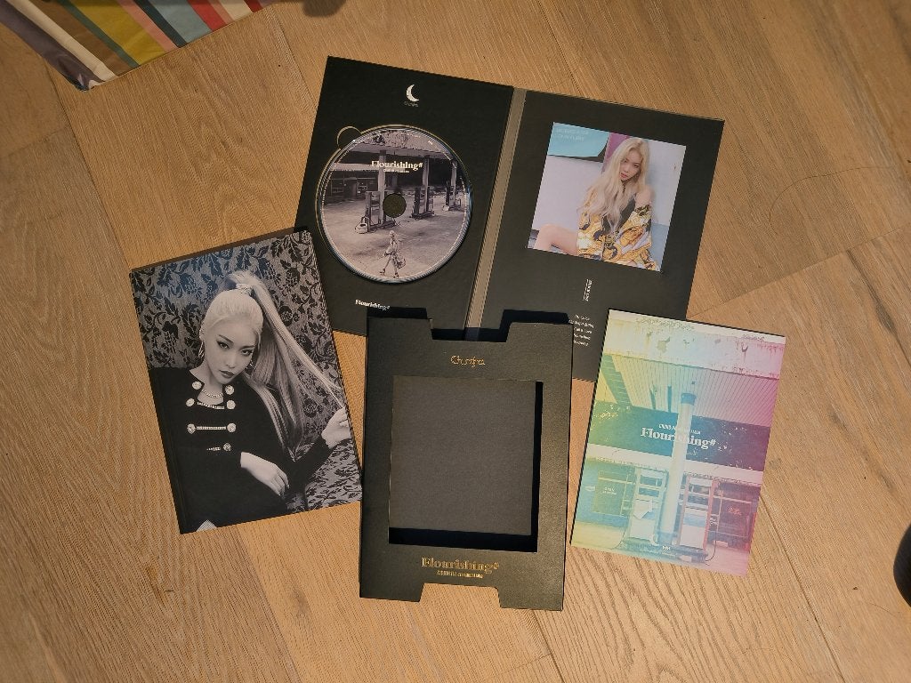 Kpop albums: Oneus, Chungha, Enlèvement ou Envoi, Comme neuf, K-pop, Album