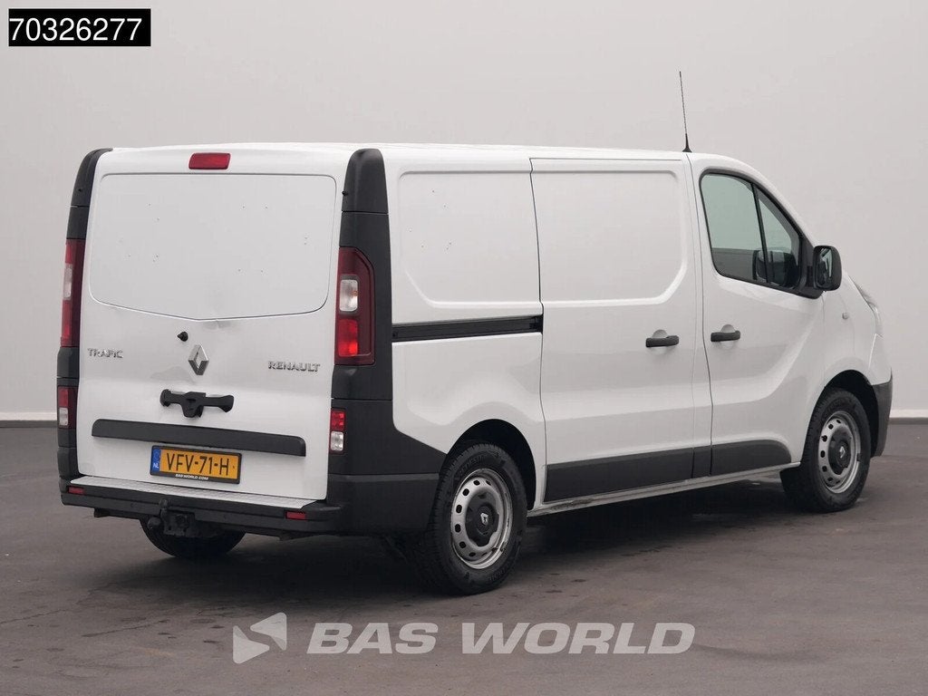 Renault Trafic 95pk L2H1 Trekhaak LED Airco Cruise Parkeerse, Stof, Gebruikt, Euro 6, 4 cilinders