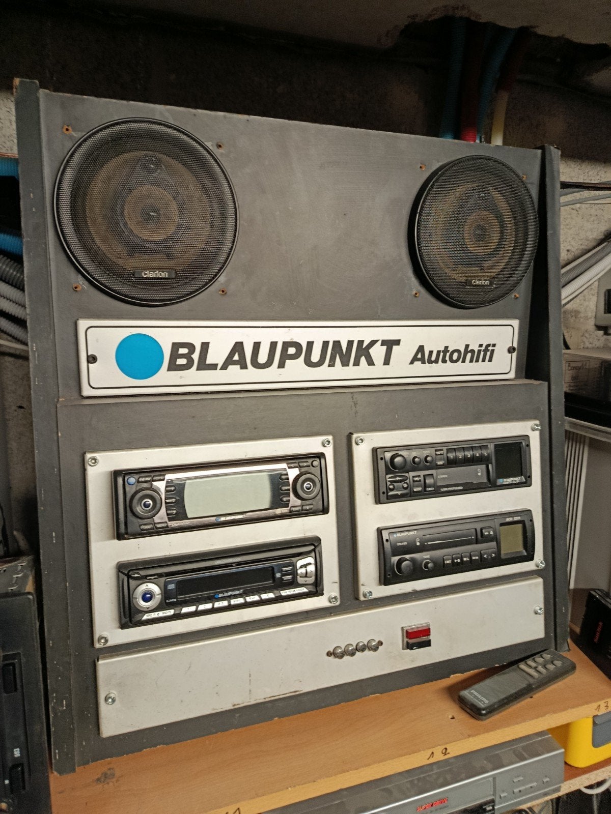 blaupunt autoradio demo stand, Enlèvement