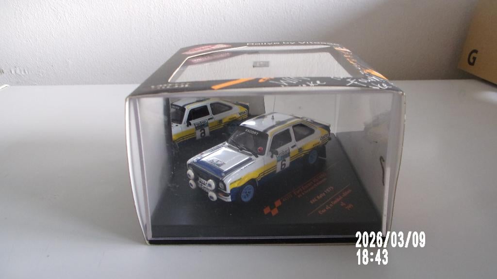 FORD ESCORT RS  VATANEN RAC 79. VITESSE 1/43 IMPEC,VRAI DECO, Enlèvement ou Envoi, Comme neuf, Voiture, Autres marques