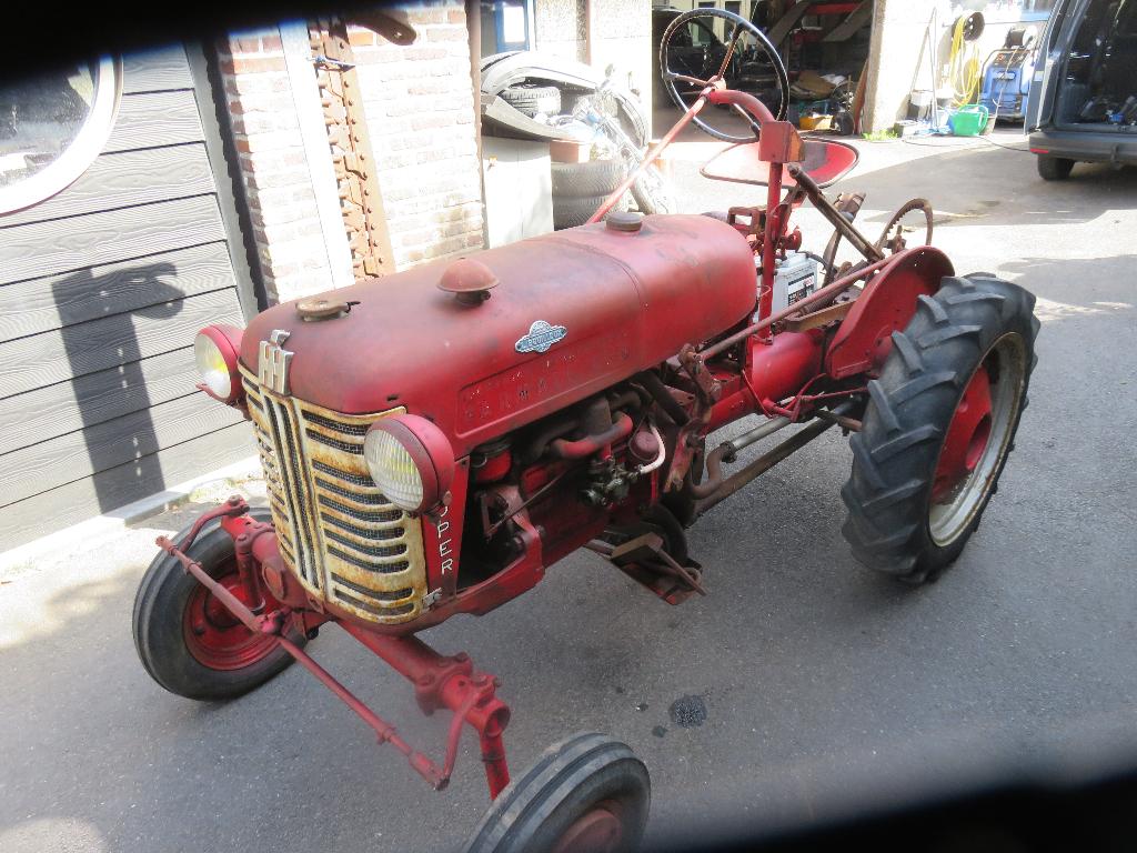 oltimer traktor FARMAL CUP 1962 met maaibalk, Articles professionnels, Agriculture | Tracteurs, Autres marques, Oldtimer/Ancêtre