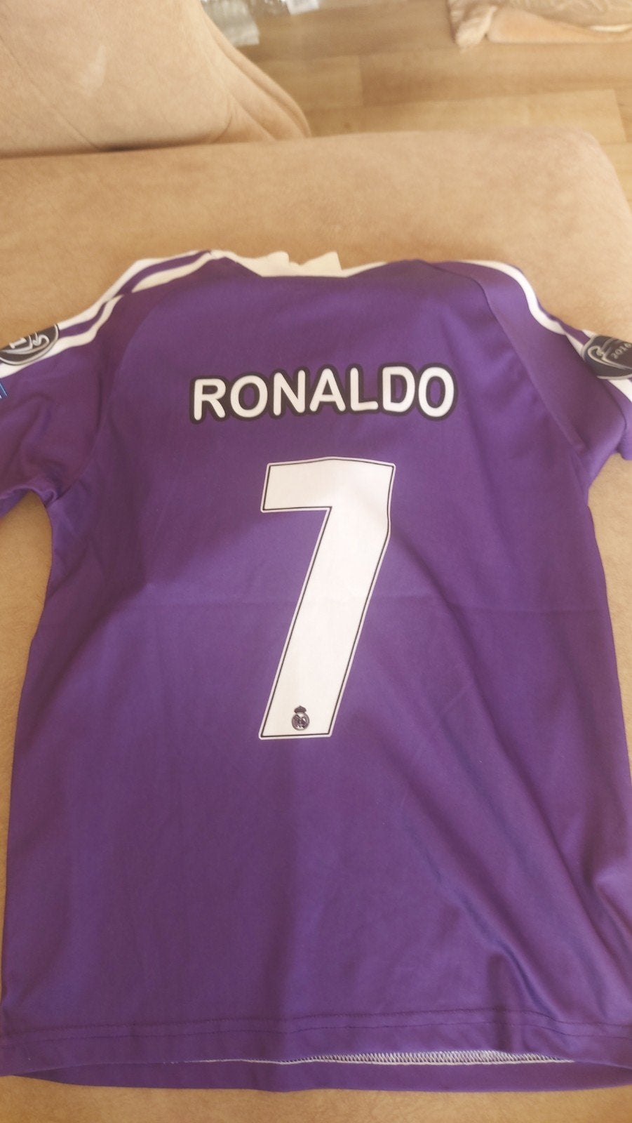 Voetbal teneu ronaldo 2017, Sport en Fitness, Voetbal, Maat S, Ophalen of Verzenden, Zo goed als nieuw, Shirt