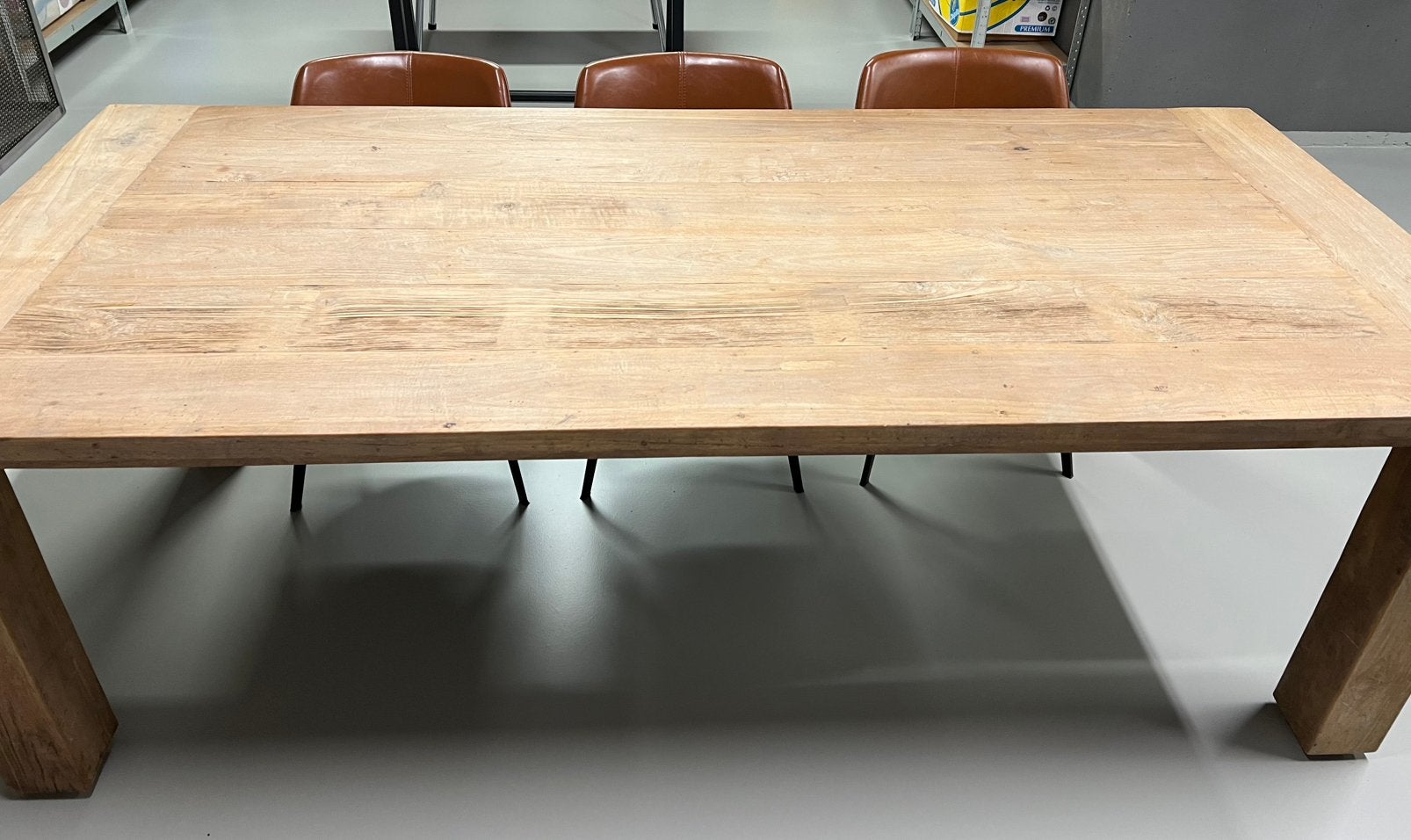 Robuuste eetkamertafel vol eikenhout, Huis en Inrichting, Ophalen, Eikenhout, 200 cm of meer, 50 tot 100 cm