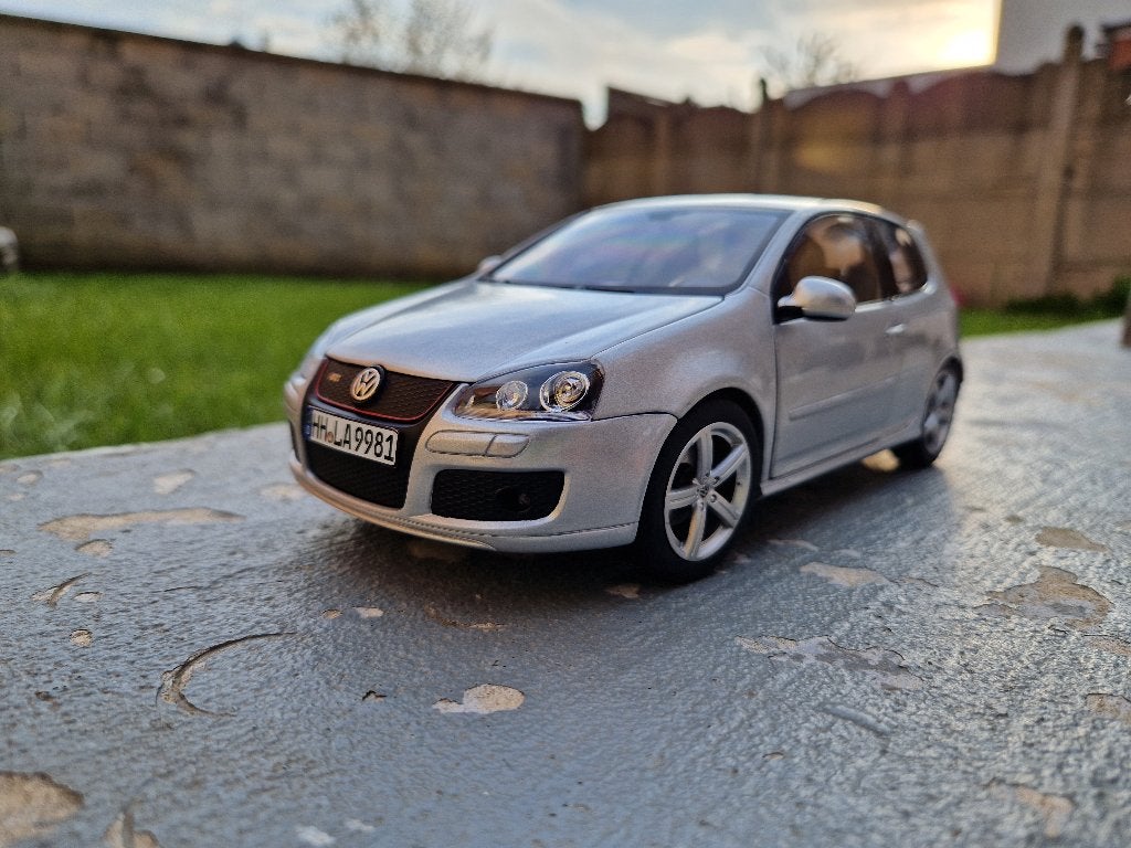 VW Golf 5 GTi - Échelle 1/18 - Edition limitée - PRIX : 79€, Ophalen of Verzenden, Nieuw, Auto, Norev