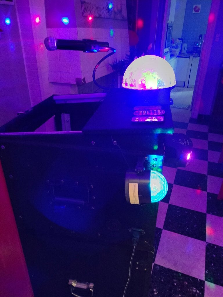 disco-bar, Ophalen, Zo goed als nieuw