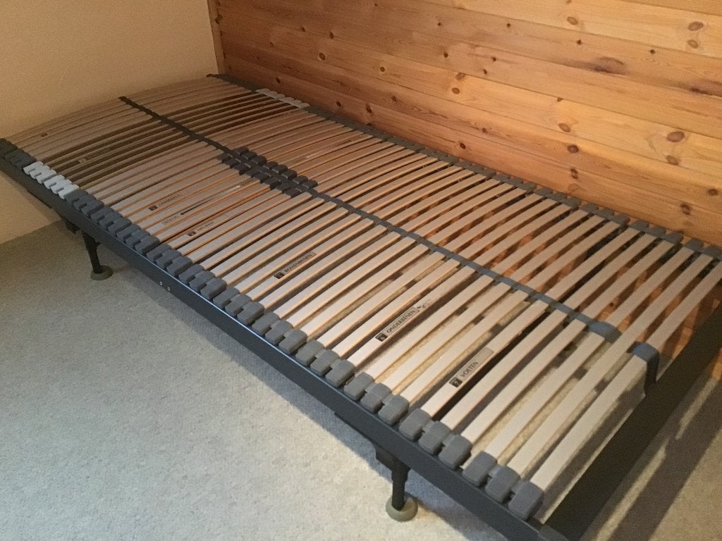 Bed, Huis en Inrichting, Slaapkamer | Bedden, Ophalen, Overige materialen, 90 cm, Eenpersoons
