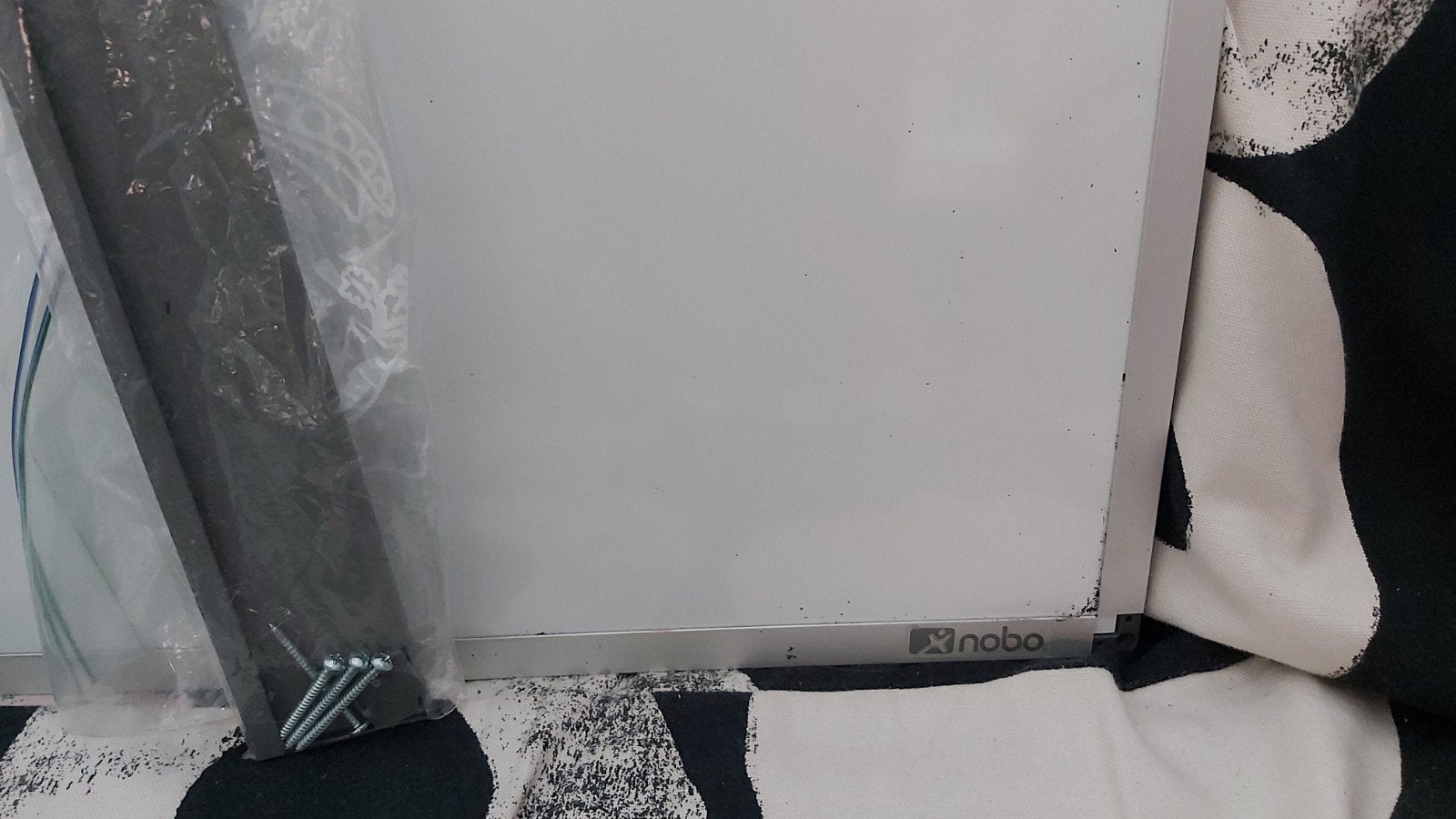 NOBO MAGNETISCH WHITEBOARD 90 X 60 CM, Divers, Enlèvement, Comme neuf, Tableau blanc