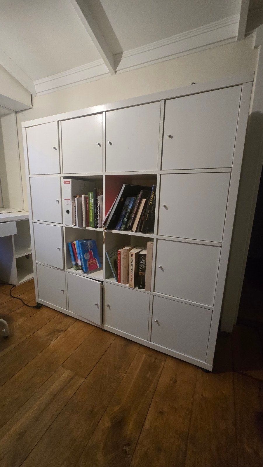 kast en knutseltafel, Enlèvement, Comme neuf