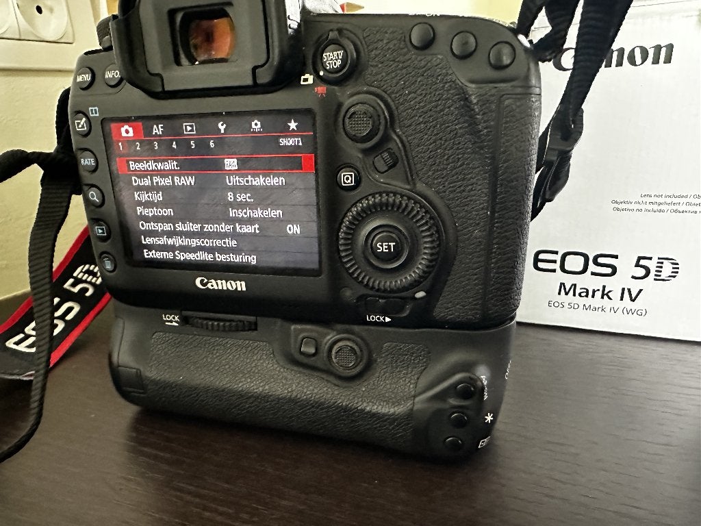 CANON 5D MARK IV+ BATTERY GRIP BG-20, TV, Hi-fi & Vidéo, Appareils photo numériques, Sans zoom optique, Canon, Poignée, Enlèvement
