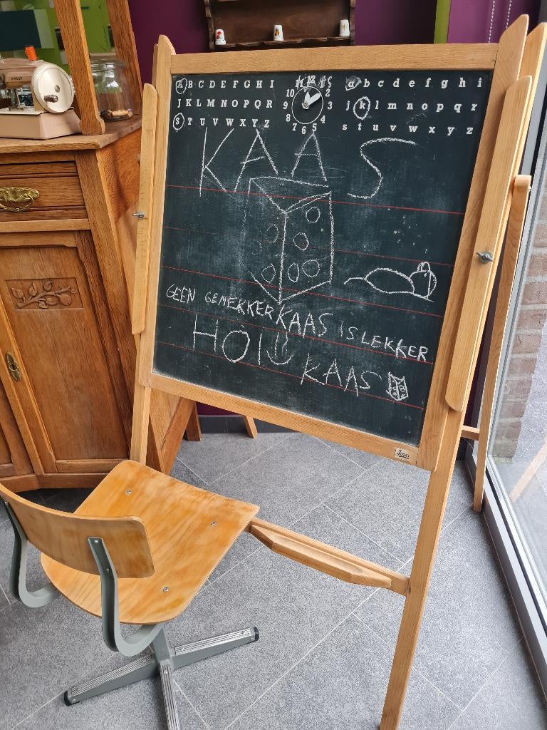Krijtbord met stoeltje, Divers, Tableaux noirs, Enlèvement, Tableau noir