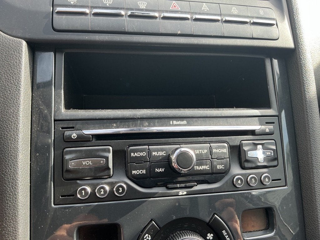 RADIO Peugeot 5008 I (0A / 0E) (|6579JZ|16095886XT|), Autos : Pièces & Accessoires, Kontakt-peugeot@peugeot.com, Utilisé, Peugeot Deutschland GmbH