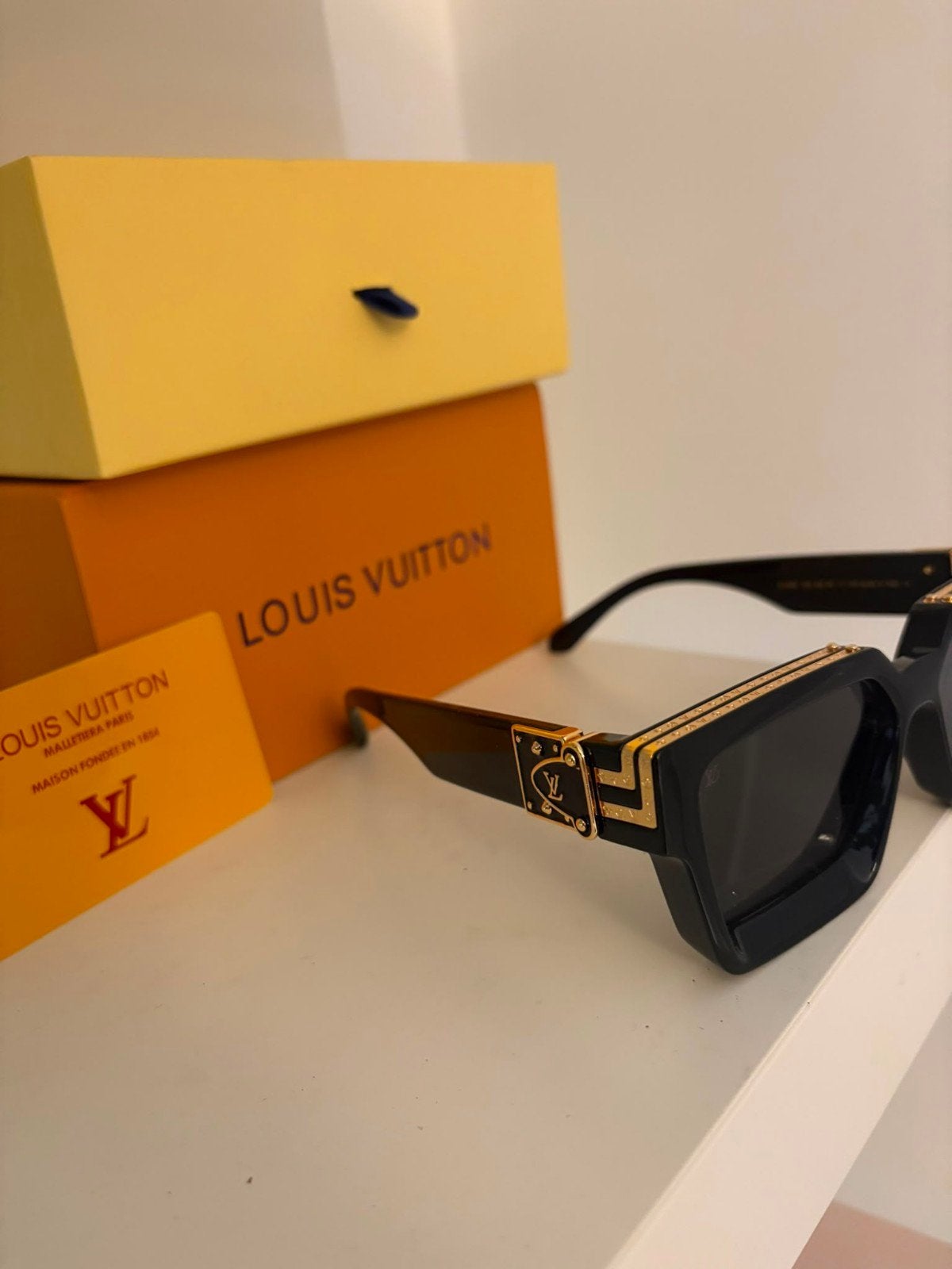Louis Vuitton Zonnebril Unisex, Ophalen of Verzenden, Zonnebril