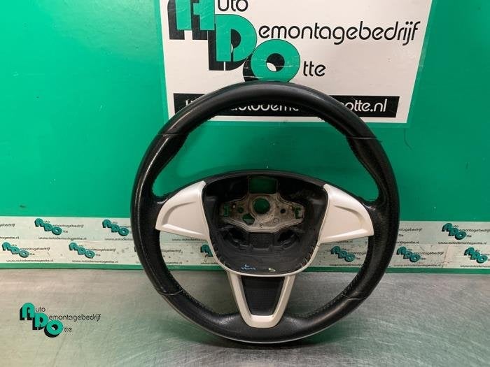 Volant d'un Seat Ibiza (Ibiza 08-), -, 3 mois de garantie, Utilisé, -