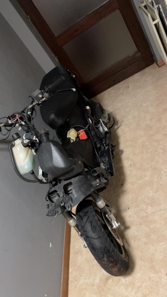 Courez un cours, Vélos & Vélomoteurs, Scooters | Marques Autre, Enlèvement, Utilisé, Classe A (25 km/h), Essence