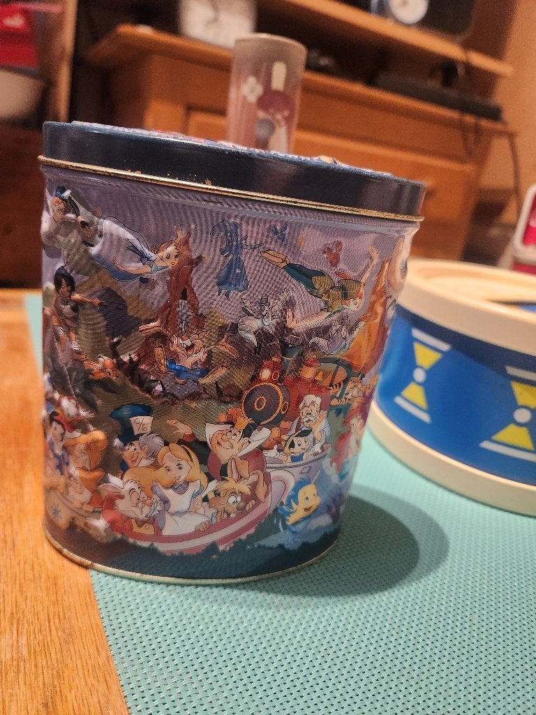 Disney blikken doos Disneyland Paris, Ophalen of Verzenden, Zo goed als nieuw