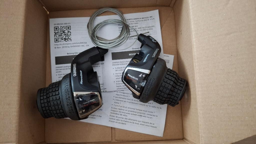 NIEUWE set Shimano Tourney draaiversteller/shifter 3L + 6R, Enlèvement, Neuf, Autres types, Shimano revoshifter draaiversteller schakelaar versnelling fiets