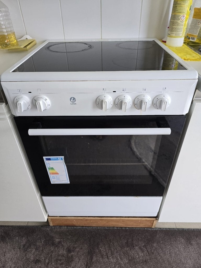 Elektrische v, Elektronische apparatuur, Fornuizen, Ophalen, 60 cm of meer, 4 kookzones, Zo goed als nieuw