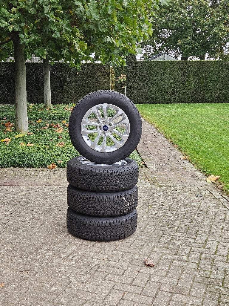 Ford Kuga originele winterwielen winterbanden winter banden, Gebruikt, Banden en Velgen, 17 inch, Personenwagen