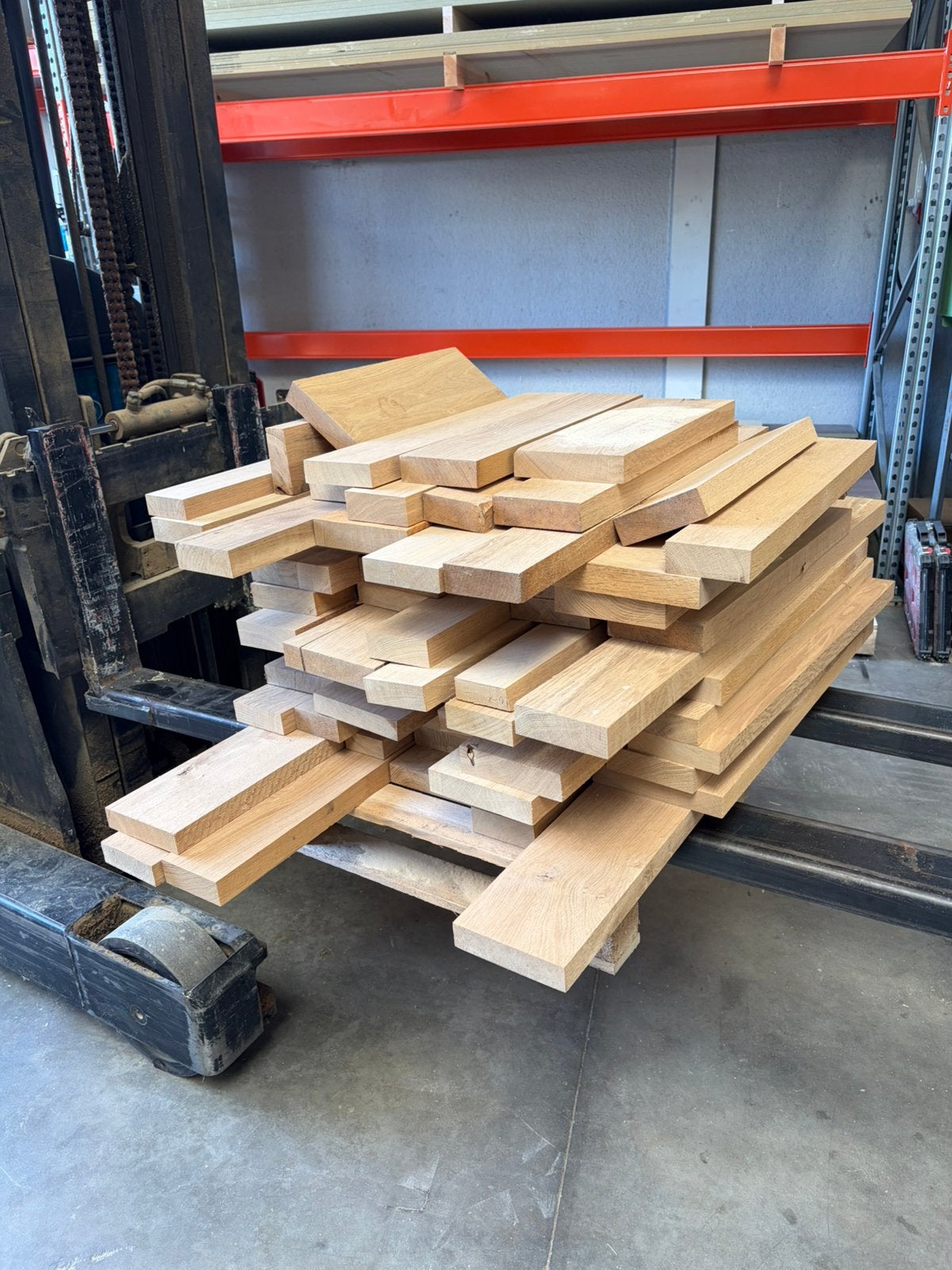 Pallet met eiken planken reststukken, Enlèvement, Comme neuf, Chêne, Palette